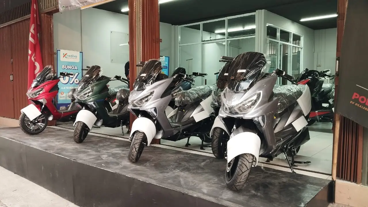 Diskon Rp7 juta Polytron Fox r mampu menaikan pembelian konsumen dalam pembelian motor listrk hingga 70 persen. Foto: KabarBursa.com./Harun