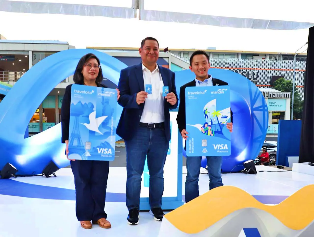 Bersinergi dengan Traveloka dan Visa, kartu ini hadir dengan desain baru dan beragam fitur yang menyasar segmen travel dan digital lifestyle. (Foto: Dok. Mandiri)