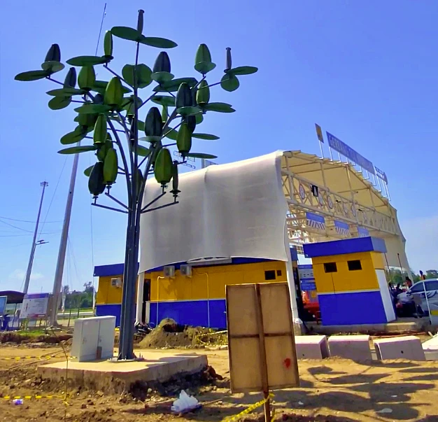 PT Adhi Karya (Persero) Tbk (ADHI) mencatat langkah inovatif dalam pengembangan infrastruktur berkelanjutan dengan memasang Hybrid Wind Tree pertama di Indonesia. (Foto: Dok. Adhi Karya)