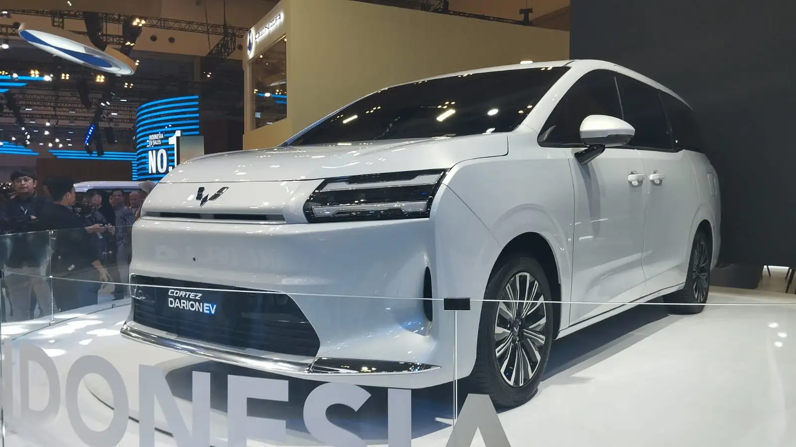 Wuling Cortez Darion versi EV melantai di GIIAS 2025. Intip spesifikasinya. Foto: KabarBursa.com/Harun