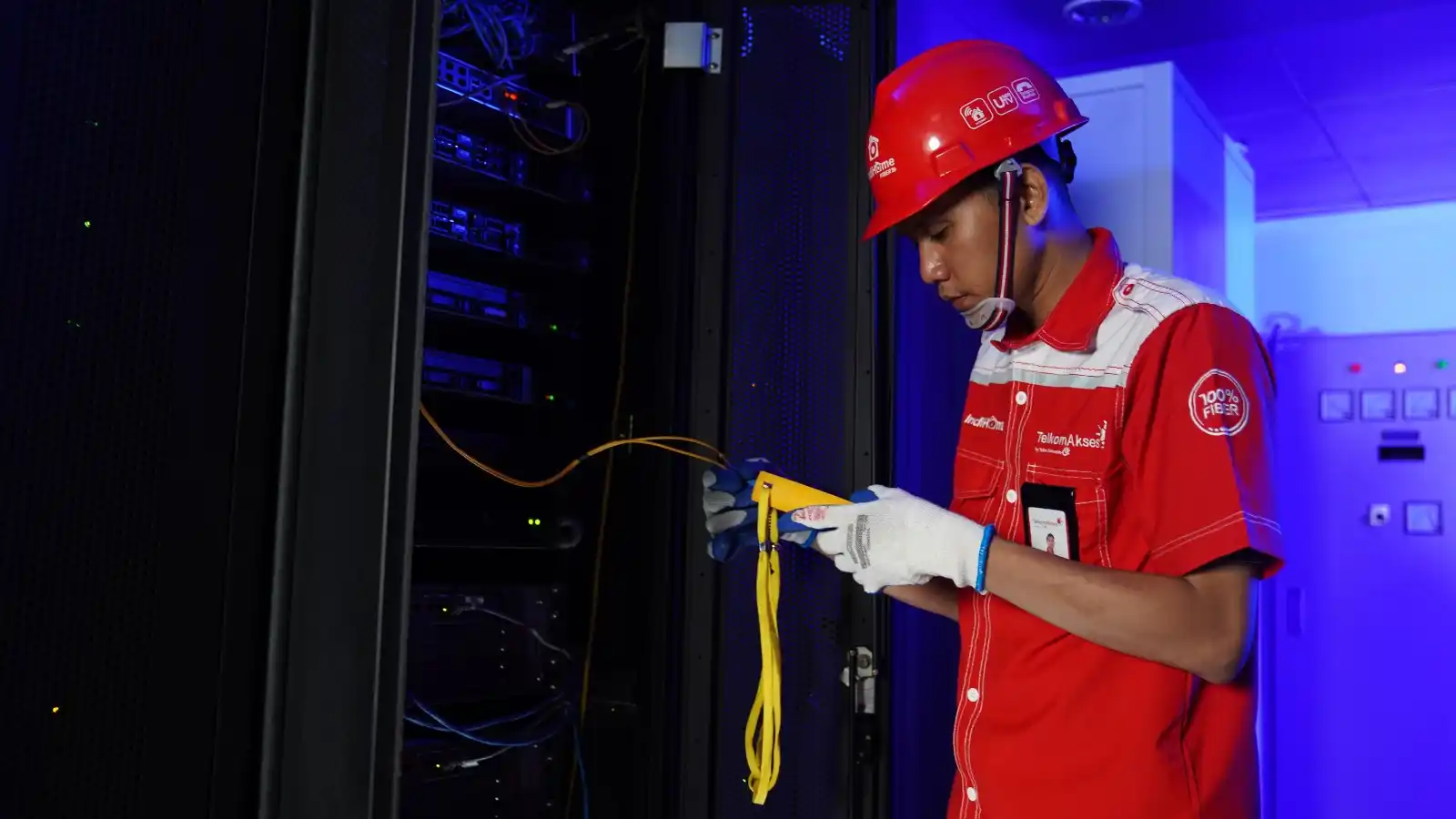Telkom Akses menyadari perangkat kerja karyawan adalah titik penting yang harus dilindungi. Foto: Dok Telkom