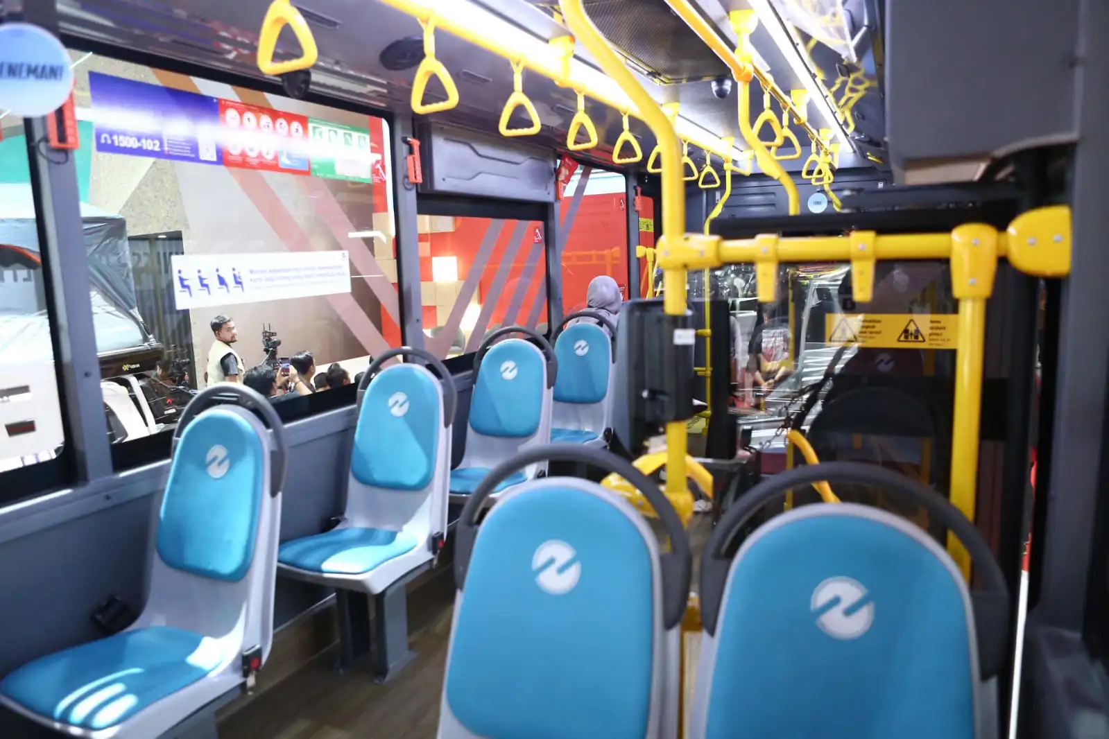 Bus Isuzu ELF jadi andalan baru Transjakarta. Foto: doc Isuzu
