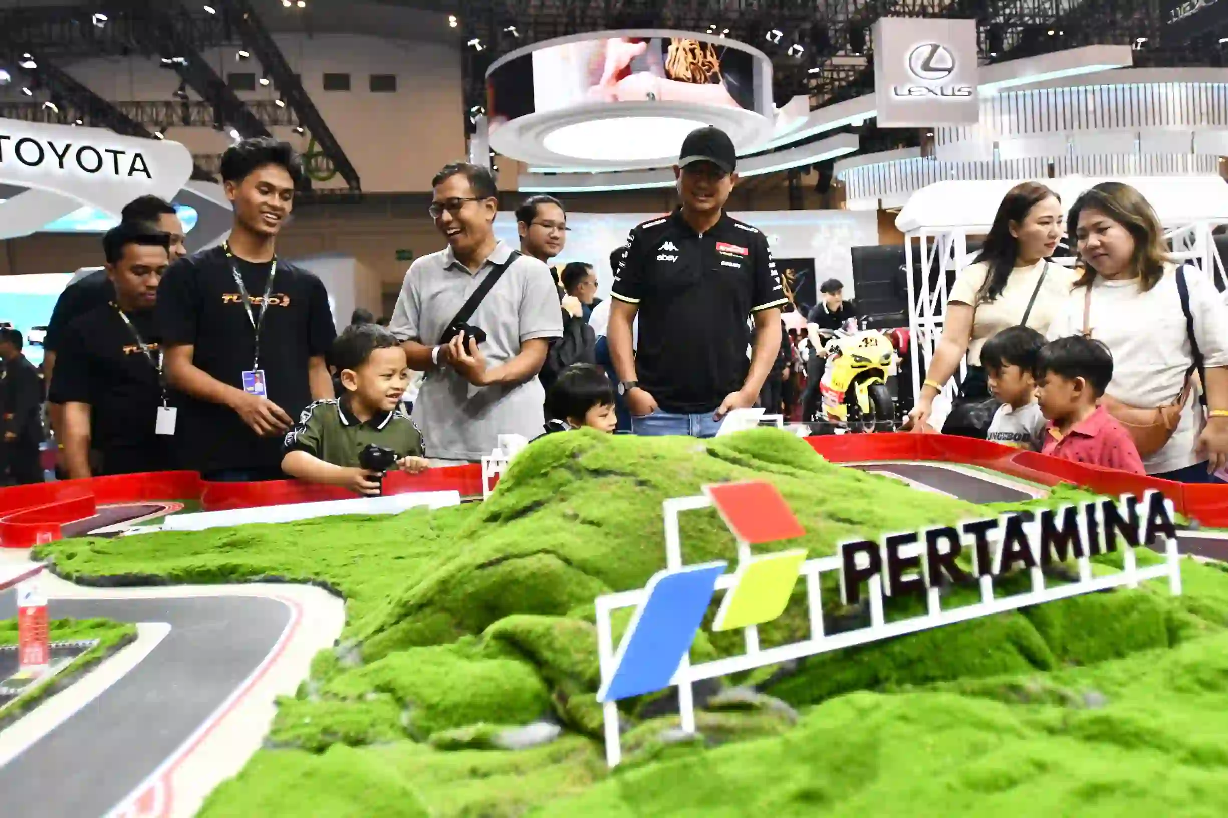 Booth Pertamina di GIIAS masih dapat dikunjungi hari ini, pada hari terakhir gelarannya di ICE BSD