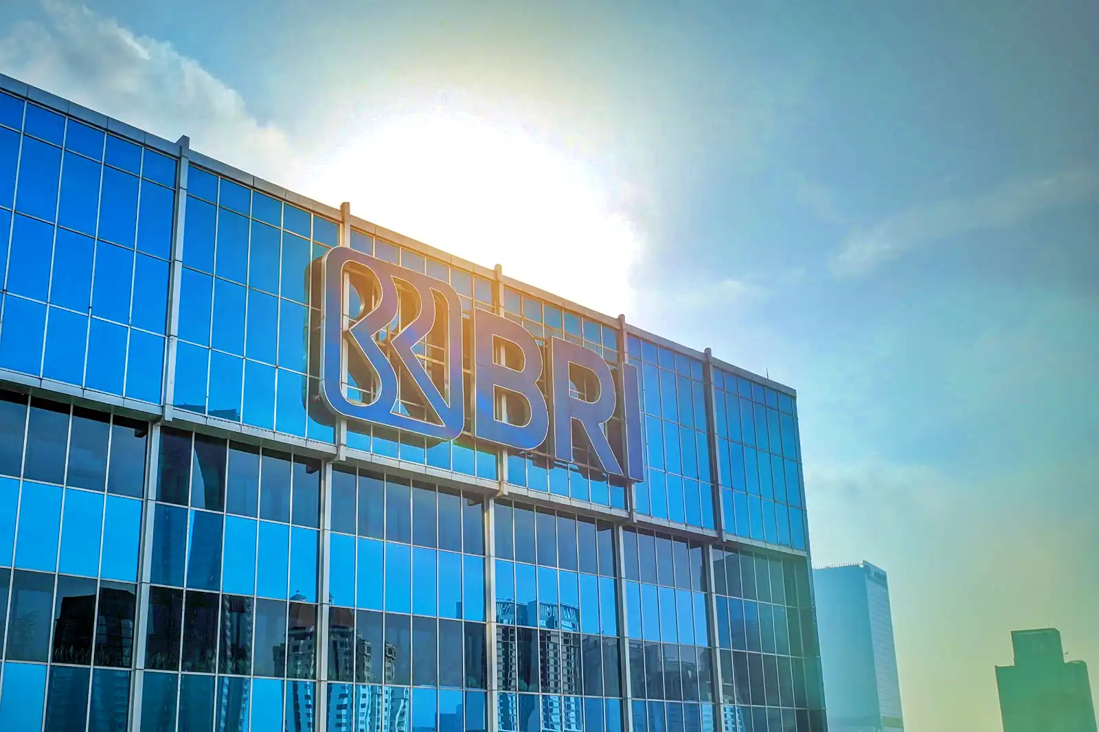 PT Bank Rakyat Indonesia (Persero) Tbk kembali meraih pengakuan internasional dengan memborong 15 penghargaan dalam ajang FinanceAsia Awards & Asia’s Best Companies 2025. (Foto: Dok. BRI)