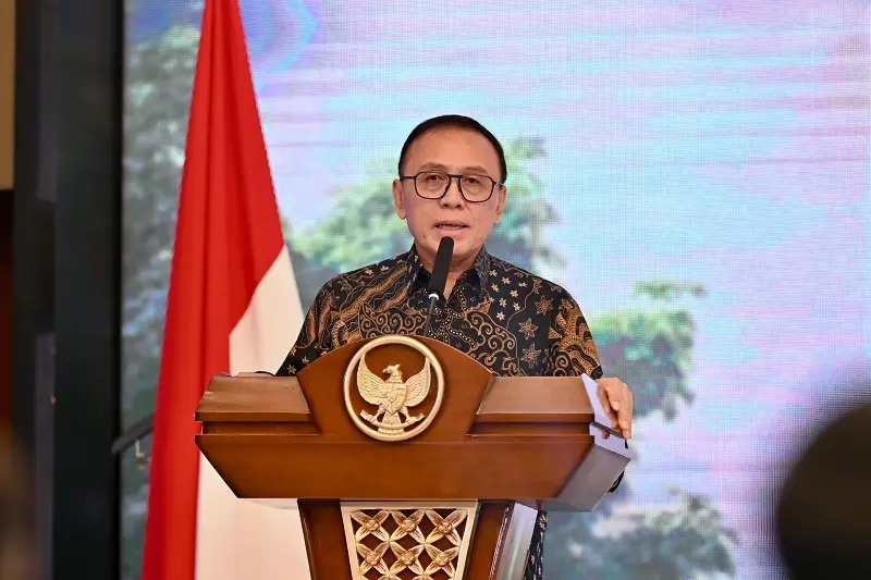 Komisaris Utama Pertamina Mochamad Iriawan memberikan sambutan pada acara CNG Market Day 2025 yang diselenggarakan di Ballroom 3, Hotel Pullman, Bandung, Rabu, 6 Agustus 2025. 