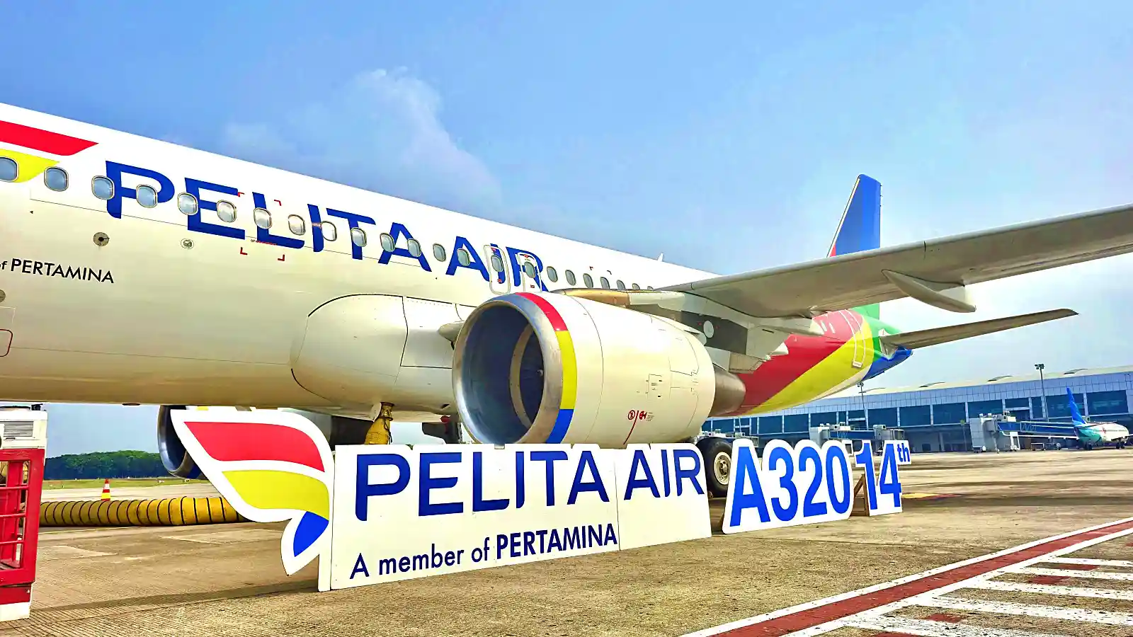 Pelita Air kembali menunjukkan komitmennya dalam mempersatukan Nusantara dengan mendatangkan satu unit pesawat Airbus A320. (Foto: Dok. Pelita Air)