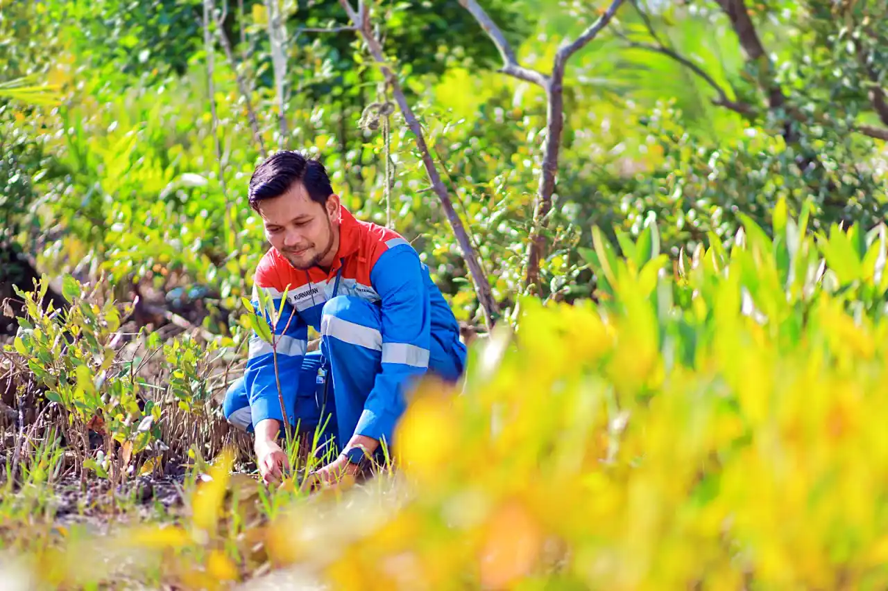 Vice President Corporate Communication PT Pertamina (Persero) Fadjar Djoko Santoso mengatakan, untuk menanggulangi persoalan sampah terpadu di pesisir, dilakukan dimulai dari hulu ke hilir. (Foto: Dok. Pertamina)
