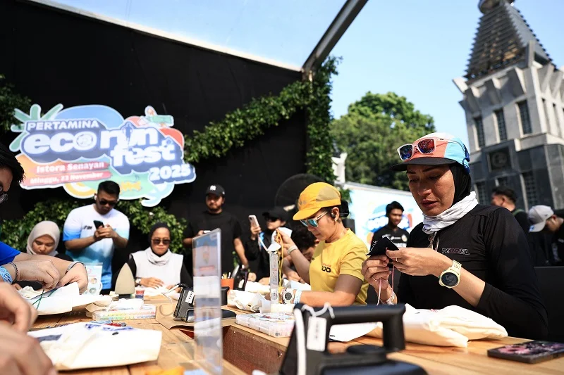Belajar mengolah produk ramah lingkungan di Pertamina Eco RunFest. Foto: doc Pertamina. 