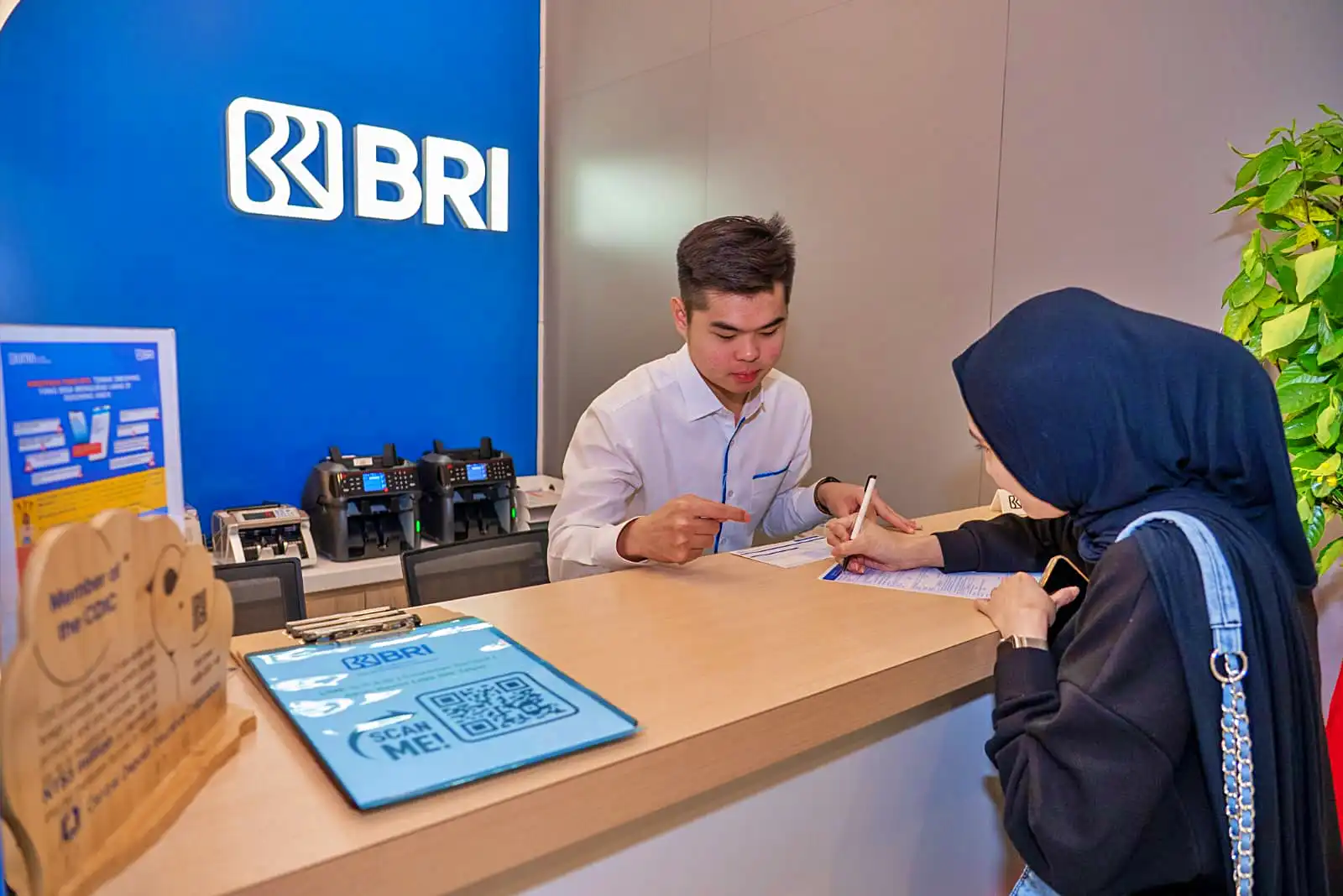 Kehadiran cabang luar negeri ini pun mendapatkan sambutan positif dari Pekerja Migran Indonesia (PMI) di Taiwan. (Foto: Dok. BRI)
