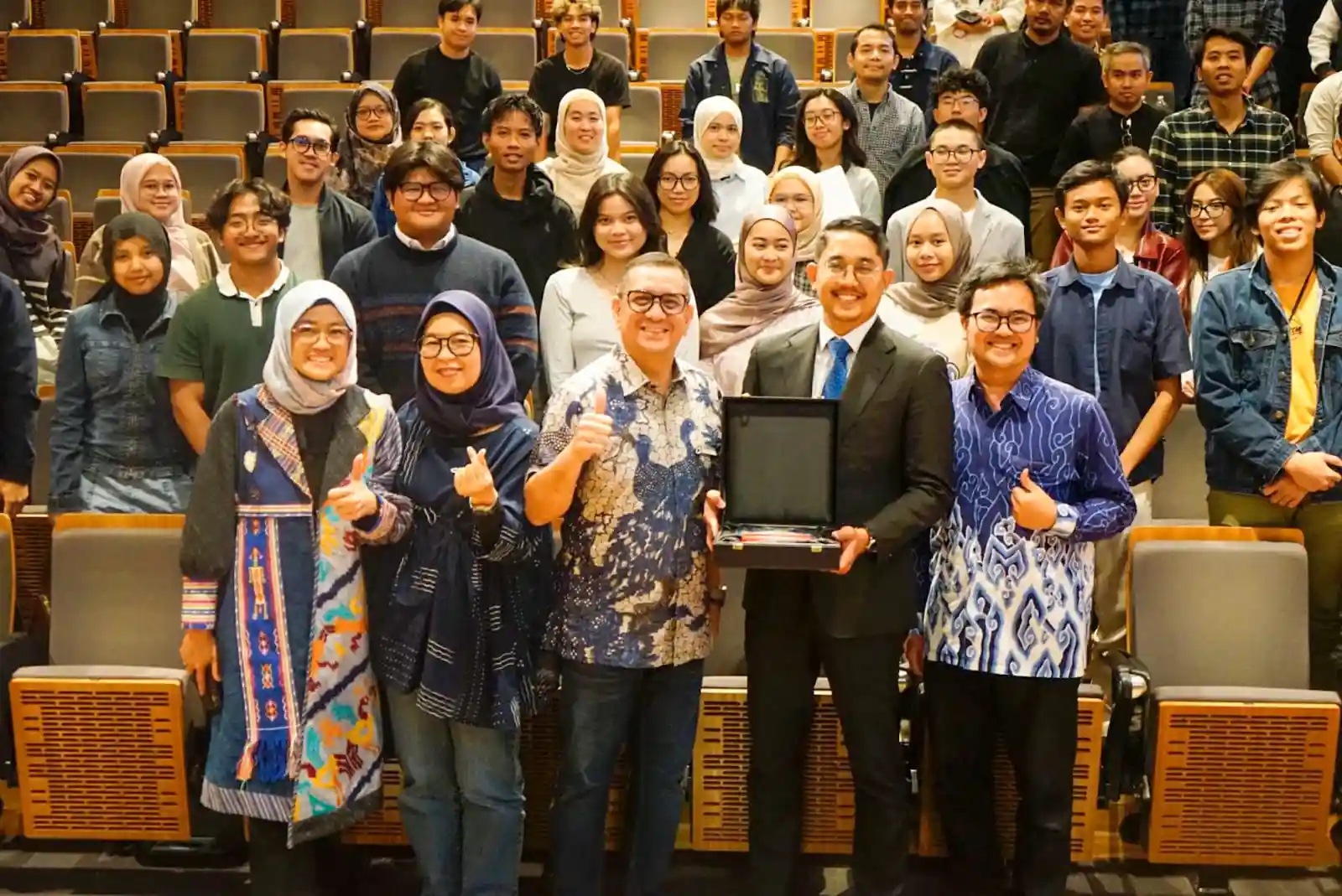 Pertamina hadir dalam forum IndOz Conference 2025 di Brisbane City Hall