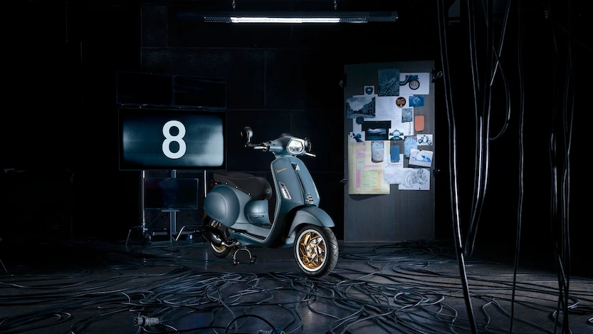 Vespa Officina 8 yang baru saja meluncur di Tanah Air. Foto: doc Piaggio Indonesia. 