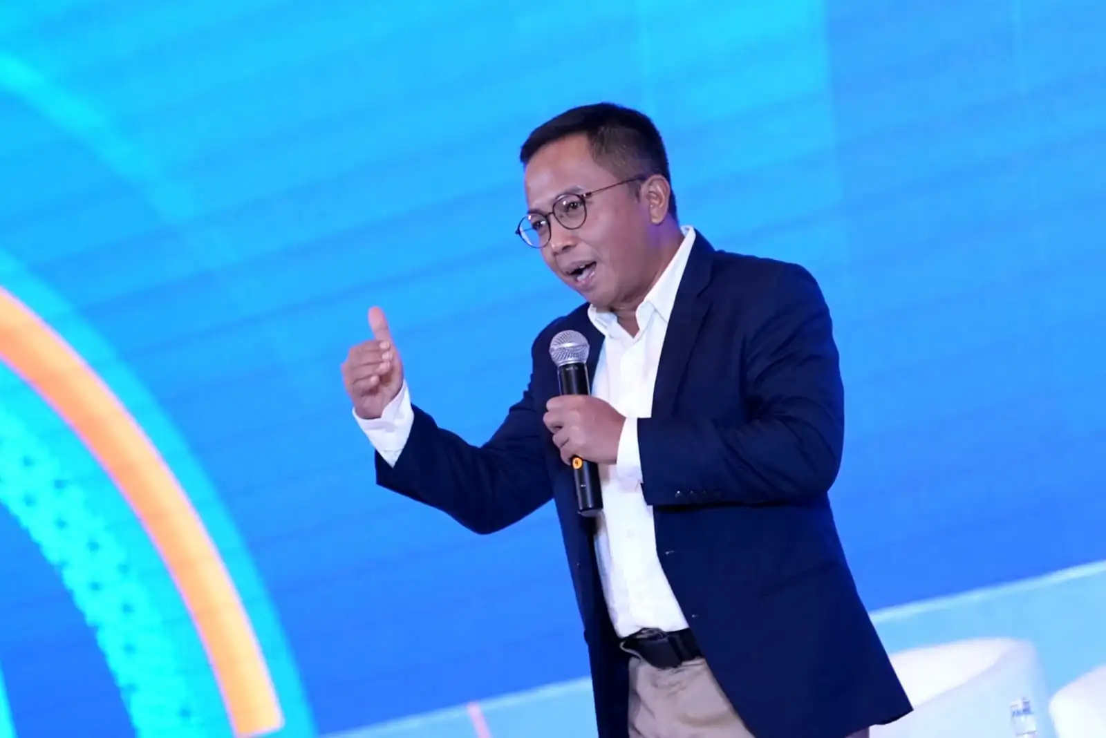Direktur Human Capital & Compliance BRI Ahmad Solichin Lutfiyanto yang menjelaskan bahwa prinsip sustainability telah menjadi bagian dari arah strategis