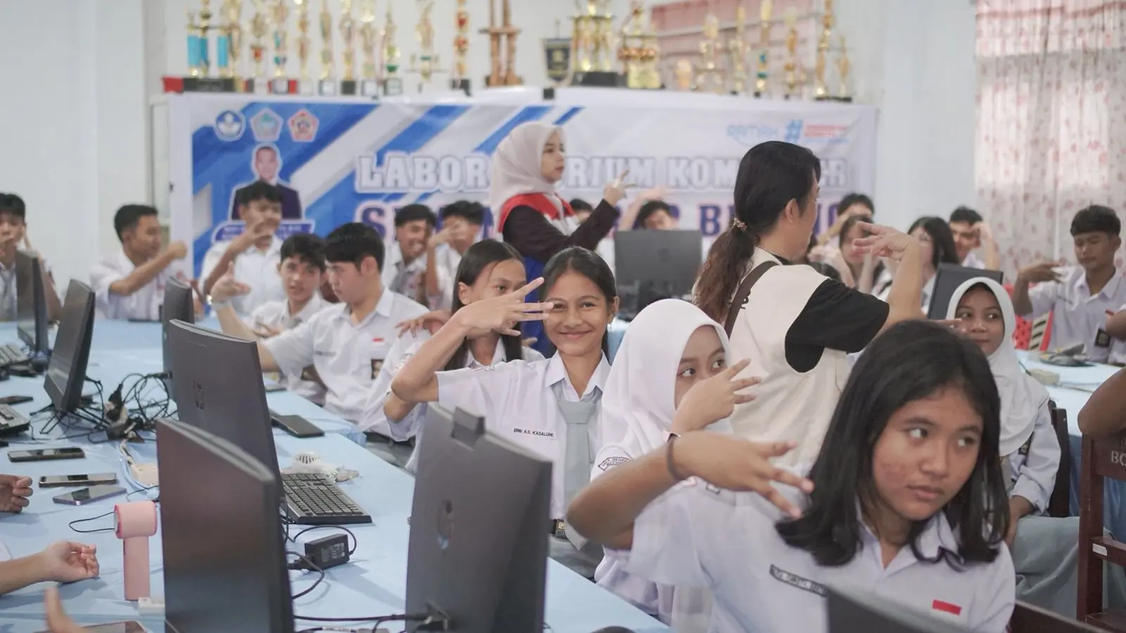 Komunitas Tuli Peduli Bitung. Foto: Pertamina.