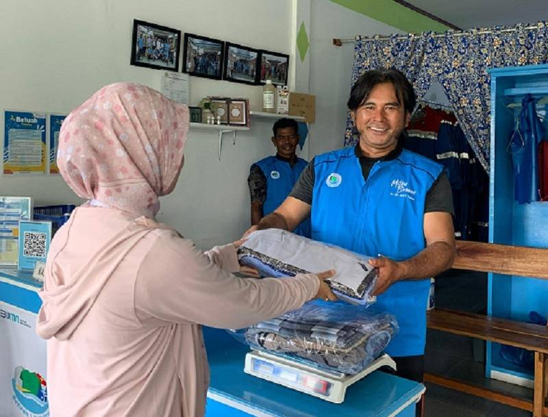 Usaha binatu ramah lingkungan binaan Pertamina di Dumai. Foto: doc Pertamina. 