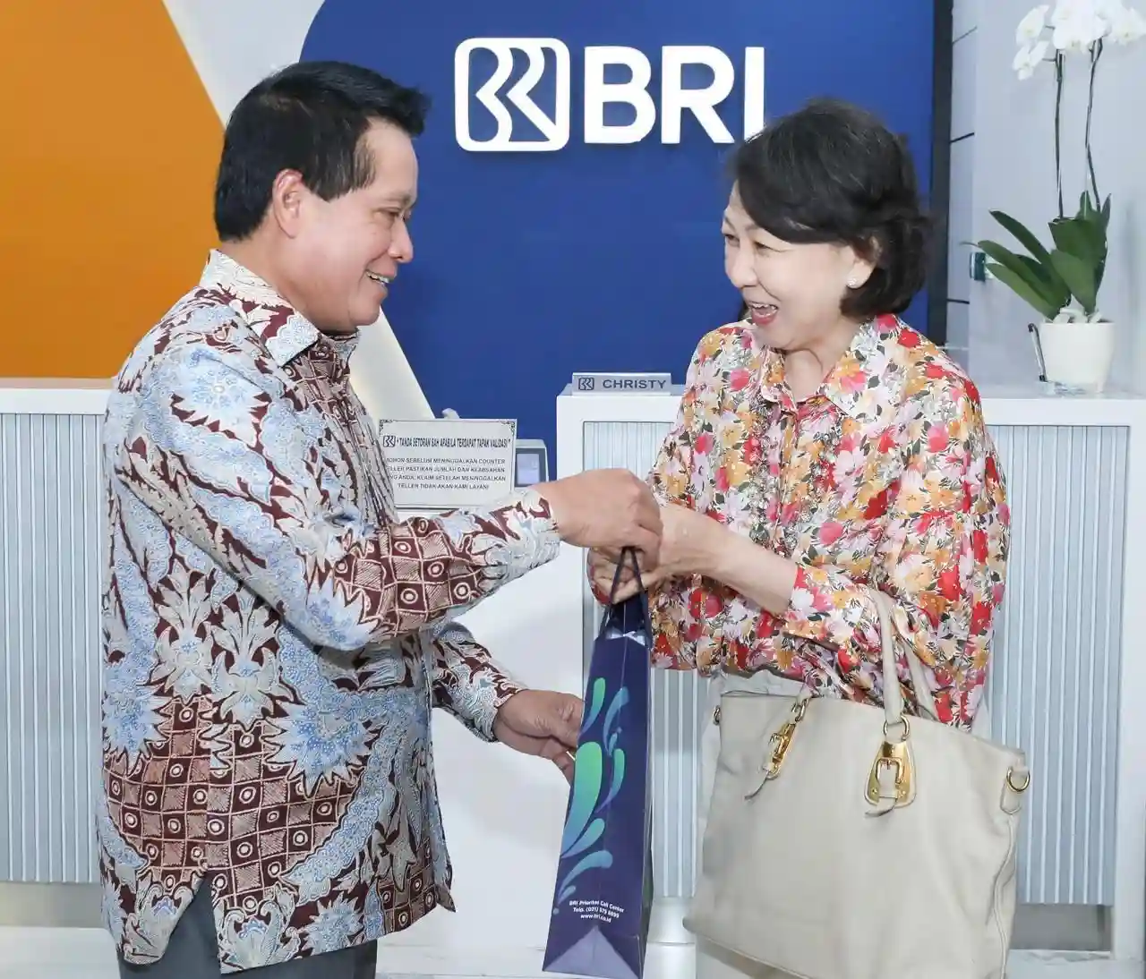 Selaras dengan tema HPN 2025 yaitu ThinkCustomer, BRI memastikan setiap inisiatif diarahkan untuk menghadirkan layanan