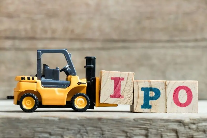 Ilustrasi - IPO Sarana Mitra Luas (SMIL). Foto: Shutterstock.