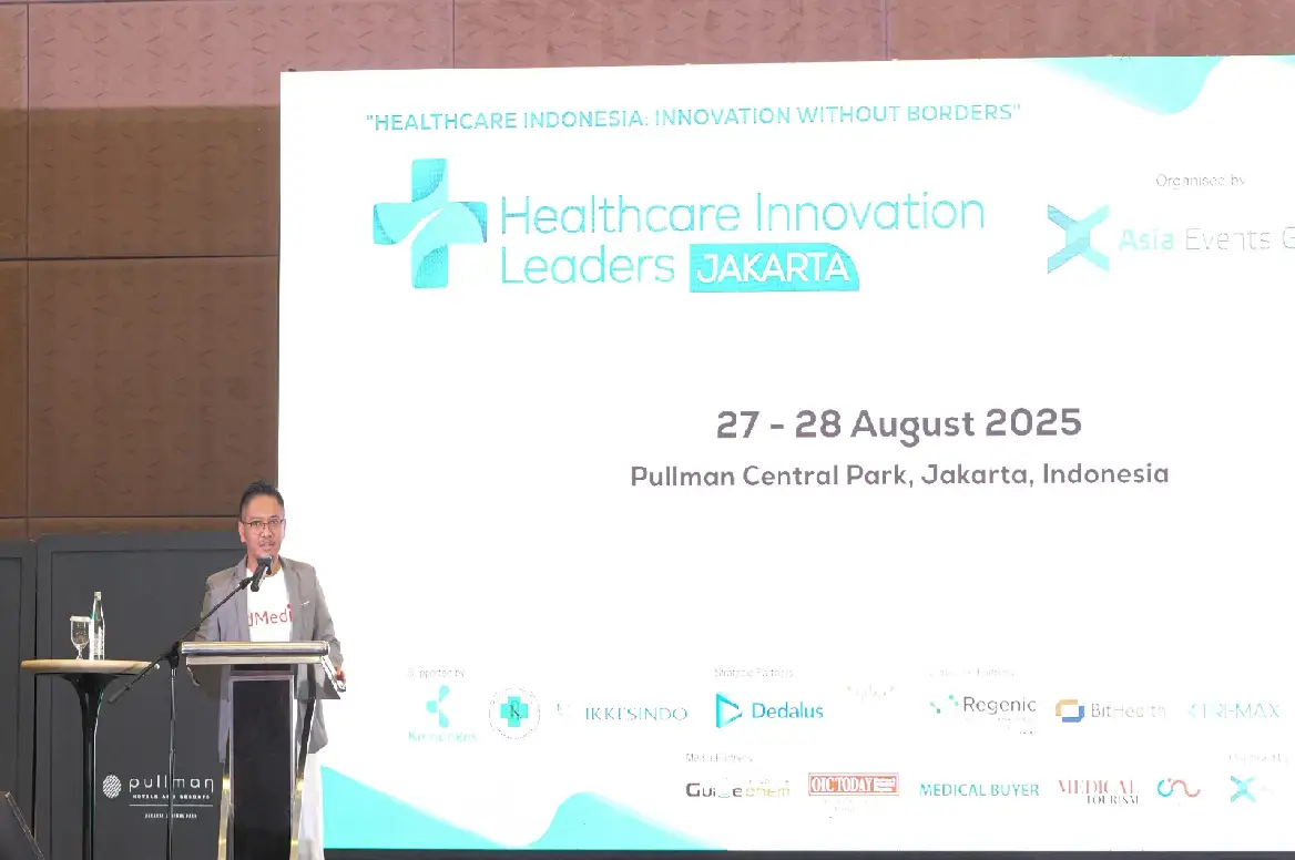 Chief Financial & Risk Officer (CFRO) AdMedika Danang Rizki Ginanjar saat memberikan pemaparan pada konferensi Healthcare Innovation Leaders 2025 Conference yang berlangsung pada 27–28 Agustus 2025 di Pullman Central Park, Jakarta.