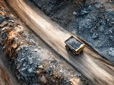 Ilustrasi - Aktivitas PT Amman Mineral Internasional Tbk. Foto: Dok AMMN.