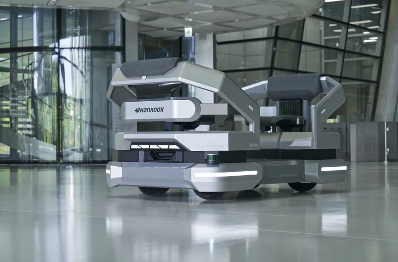 PathCruizer, yang merupakan konsep kendaraan dua penumpang berbasis ‘WheelBot 2’ untuk mobilitas masa depan. Foto: doc Hankook.
