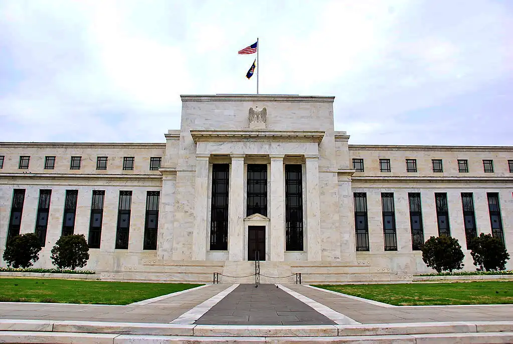 Federal Reserve atau The Fed diperkirakan akan memangkas suku bunga acuan pada pertemuan 17 September, setelah sembilan bulan menahan level suku bunga. (Foto: Dok. flickr/Adam Fagen)