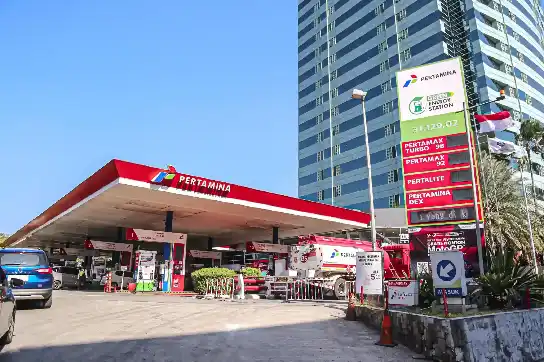 Pertamina Patra Niaga pastikan kargo BBM tiba di Jakarta, kolaborasi dengan penyedia BBM swasta diperkuat. Foto: dok. Pertamina