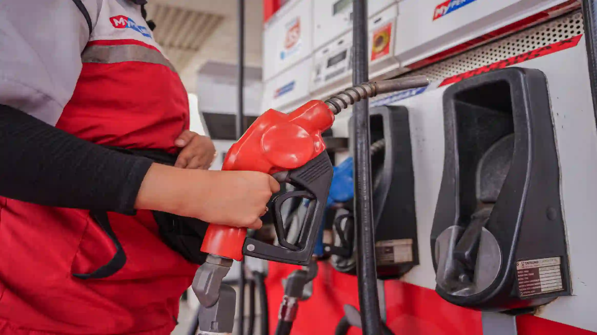 Pertamina Patra Niaga tuntaskan keluhan mobil Lexus di SPBU Jakarta dan edukasi pentingnya BBM berkualitas. Foto: dok. Pertamina