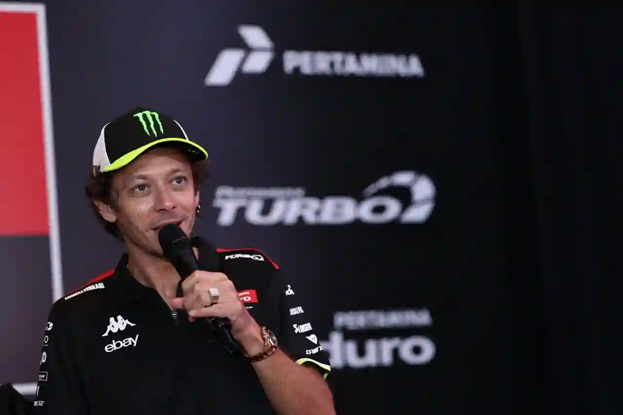 Valentino Rossi dan Pertamina dukung talenta muda Indonesia di dunia balap lewat program ini. Dari Mandalika ke MotoGP, lahirkan pembalap potensial ke level dunia. Foto: dok. Pertamina