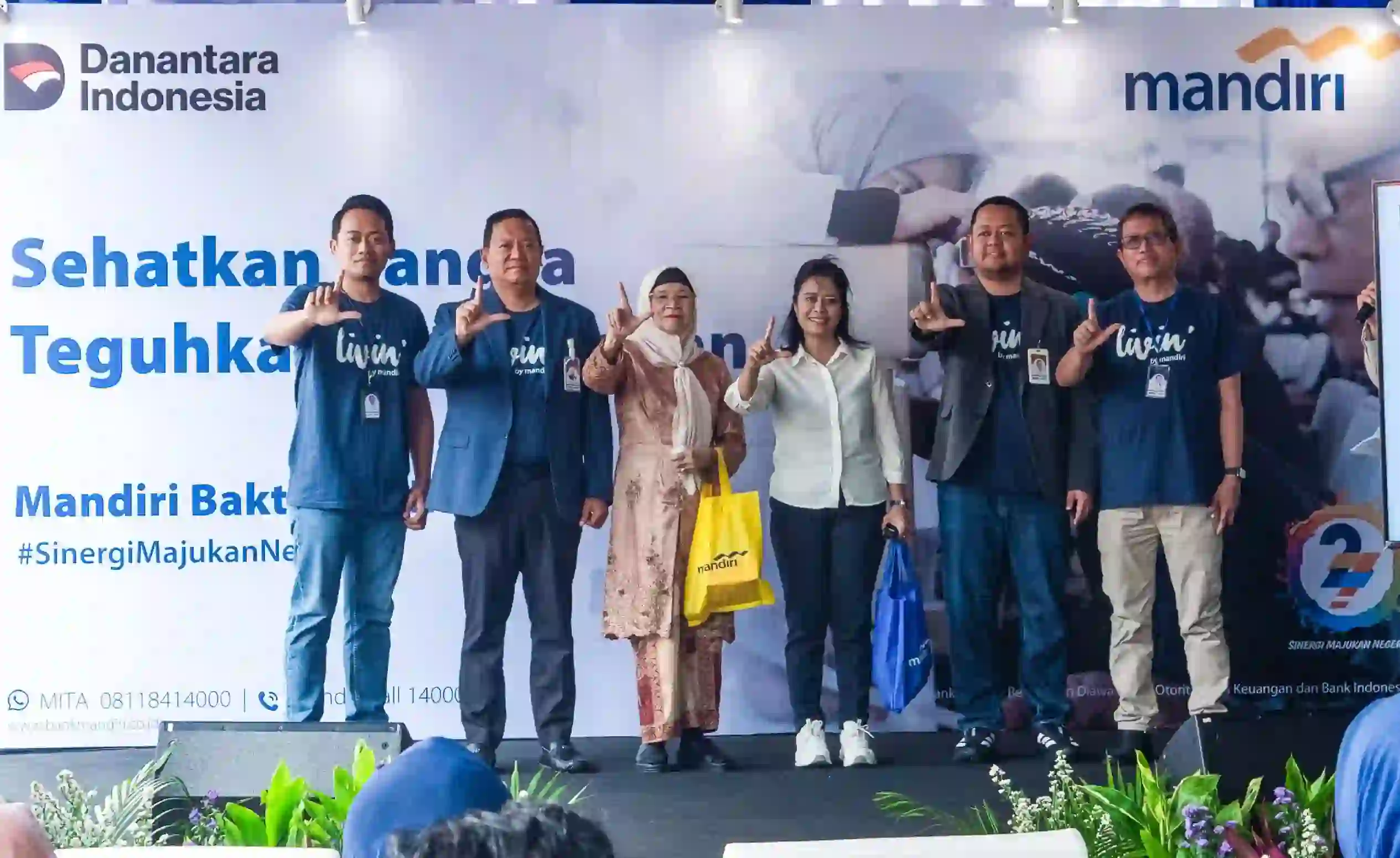 Bank Mandiri gelar Mandiri Bakti Kesehatan, beri layanan dan kacamata gratis untuk 7.000 penerima manfaat di 12 wilayah, wujud sinergi majukan negeri. Foto: dok. Mandiri