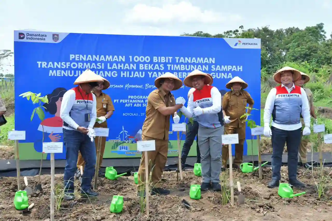 Pertamina rayakan Hari Listrik Nasional ke-80 dengan membangun 80 Desa Energi Berdikari berbasis PLTS dan biogas, berikut manfaatnya. Foto: dok. Pertamina 