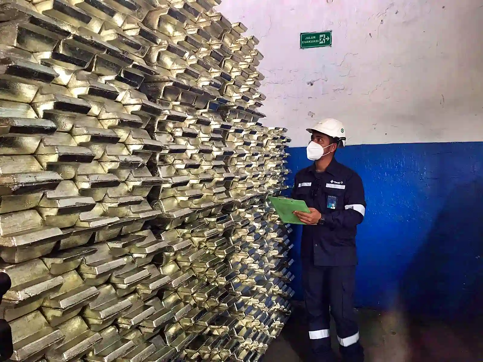 Stok timah dari PT Timah Tbk atau emiten berkode saham TINS. (Foto: KabarBursa/Desty Luthfiani)