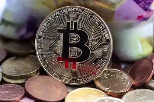 Ilustrasi bitcoin. Foto: Freepik.