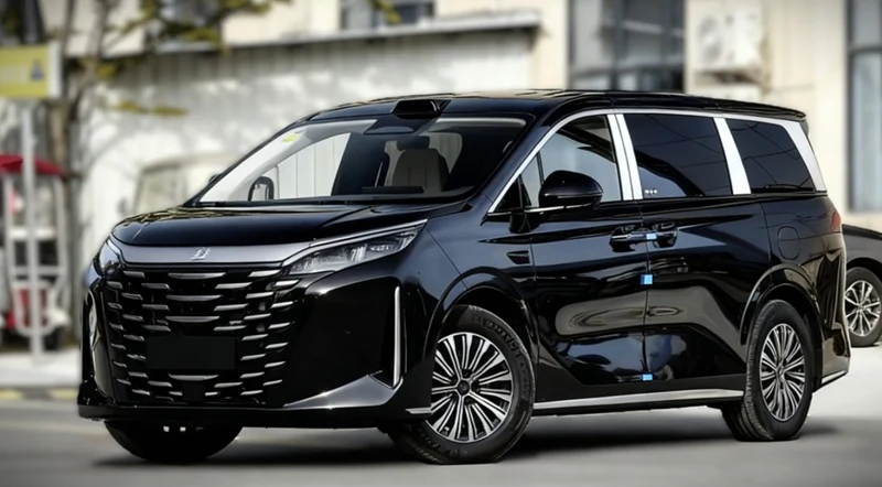 BYD MPV M9 yang baru diluncurkan. Foto: carnewschina. 