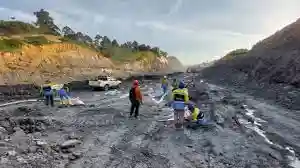 Aktivitas PT Petrindo Jaya Kreasi Tbk. (Foto: Dok Perusahaan)