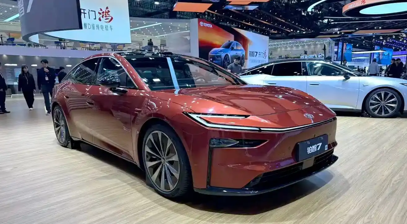 peluncuran bZ7 di Auto Guangzhou 2025. Foto: carnewschina. 