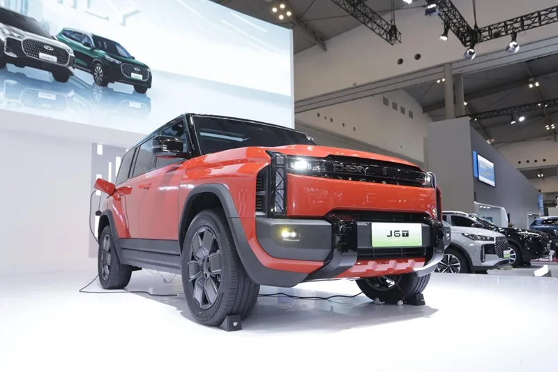 Chery J6T yang dipajang di GJAW. Foto: dok KabarBursa.com