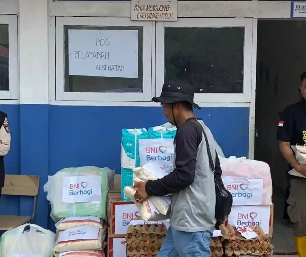 BNI bergerak salurkan bantuan darurat untuk korban banjir di Padang dan Sibolga. Foto: dok. BNI