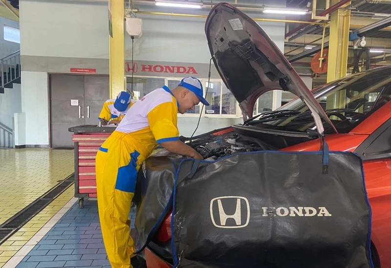 Honda gelar Program Servis Khusus Banjir di Aceh, Medan, dan Padang. Suku cadang dikorting diskon. Foto: dok. HPM