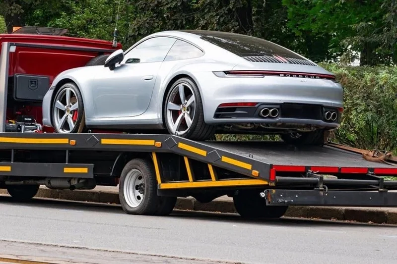 Ratusan Porsche di Rusia mendadak mati total. Ini pnyebabnya. Foto: X/Jurgen Nauditt