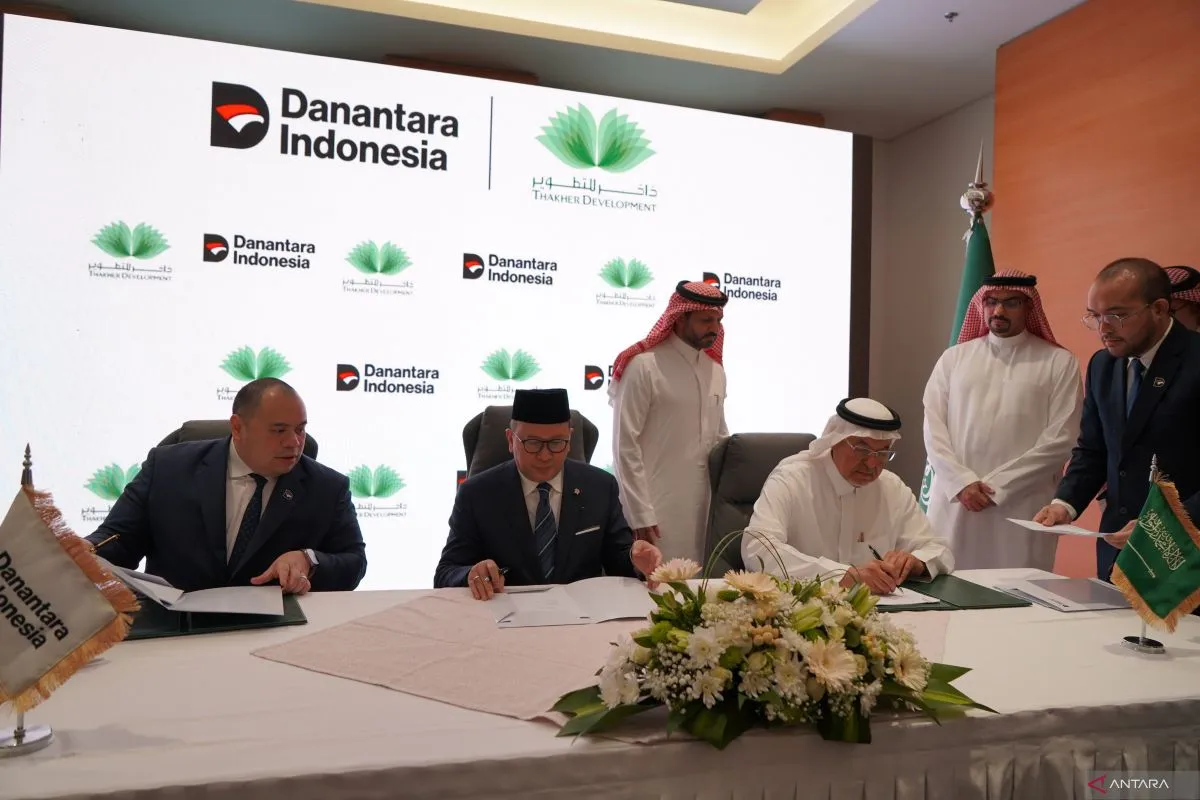 Danantara Indonesia, melalui Danantara Investment Management (DIM), mengumumkan penandatanganan perjanjian dengan Thakher Development Company terkait akuisisi aset perhotelan dan real estat yang berlokasi di dalam kawasan Thakher City, Makkah, Arab Saudi. Foto: Danantara