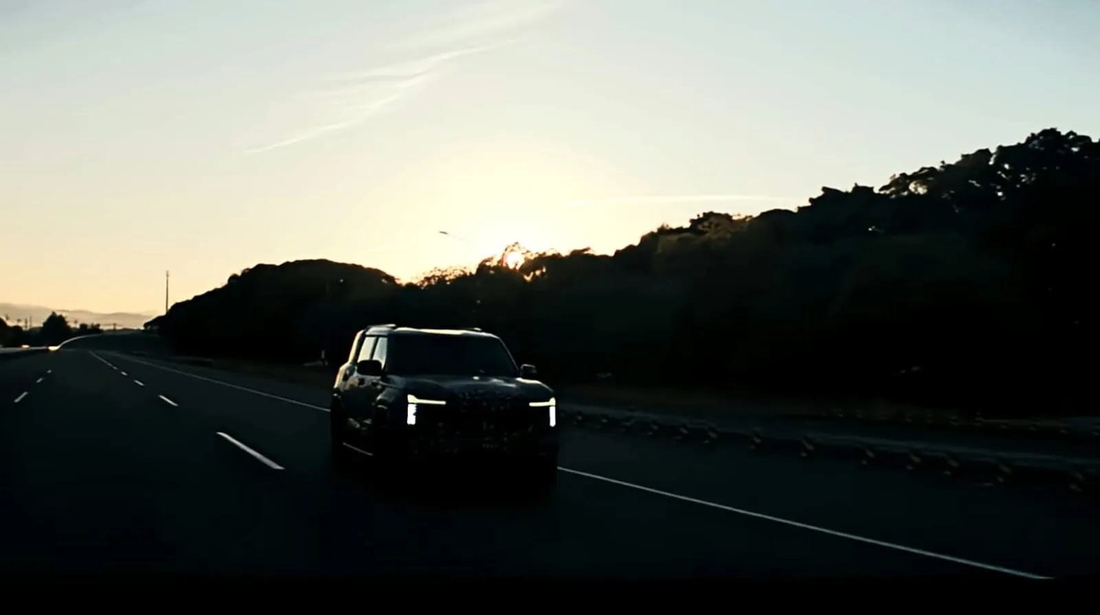 Mitsubishi isyaratkan kehadiran mobil baru. Inikah Pajero 2026? Foto: youtube/Mitsubishi Motors TV