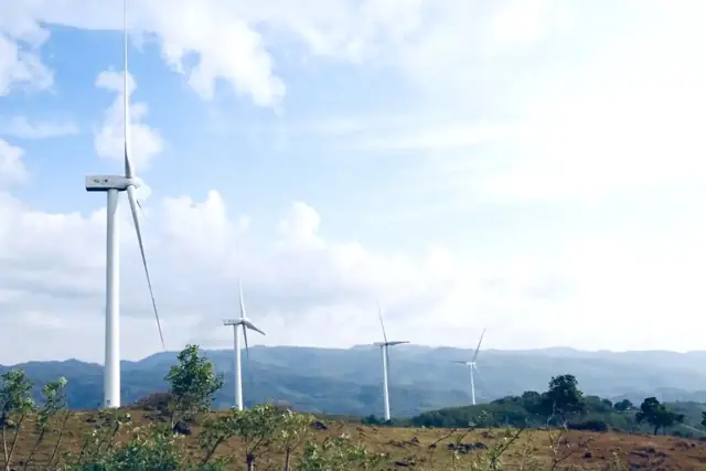 IESR mengkritik capaian ESDM 2025. Target tercapai, tapi transisi energi dinilai mandek dan ketahanan energi nasional berisiko. Foto: Dok. KabarBursa