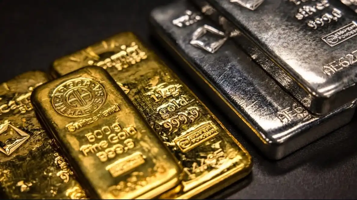 Harga emas dan sejumlah logam mulia lainnya tergerus aksi ambil untung di pasar global. Foto: IG @theledger.asia.