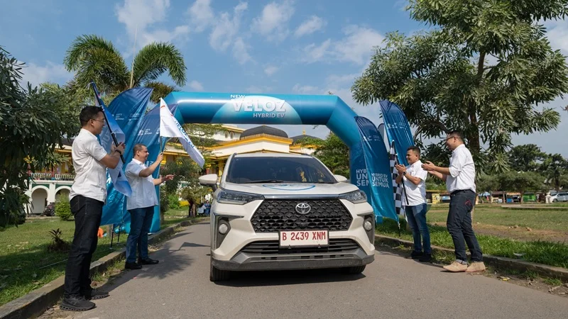 Uji Veloz Hybrid Lewati 4 Pulau. Foto: dok Toyota. 