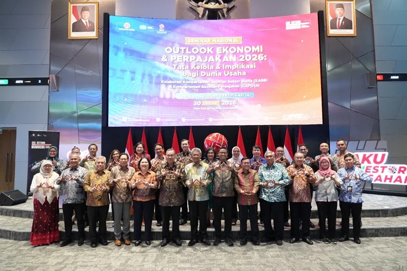 Seminar Nasional Outlook Ekonomi dan Perpajakan Indonesia 2026 yang diselenggarakan Ikatan Akuntan Indonesia membahas tantangan penerimaan pajak dan penguatan tata kelola perpajakan nasional di Main Hall Bursa Efek Indonesia, Jakarta, Selasa, 20 Januari 2026. Doc.IAI