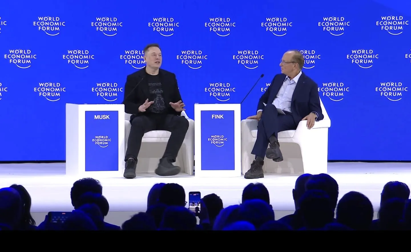 Elon Musk di WEF Davos membahas masa depan peradaban, dari kecerdasan buatan, robot humanoid, hingga energi matahari di luar angkasa. Foto: Dok, World Economic Forum.