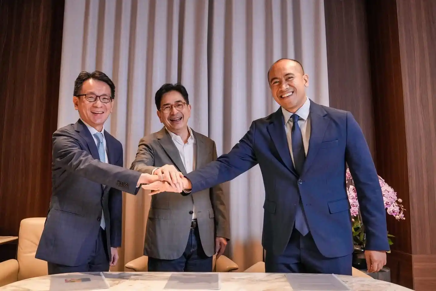 Sriwijaya Capital resmi melakukan investasi ke PT Sumber Energi Surya Nusantara (Foto: Ist) 