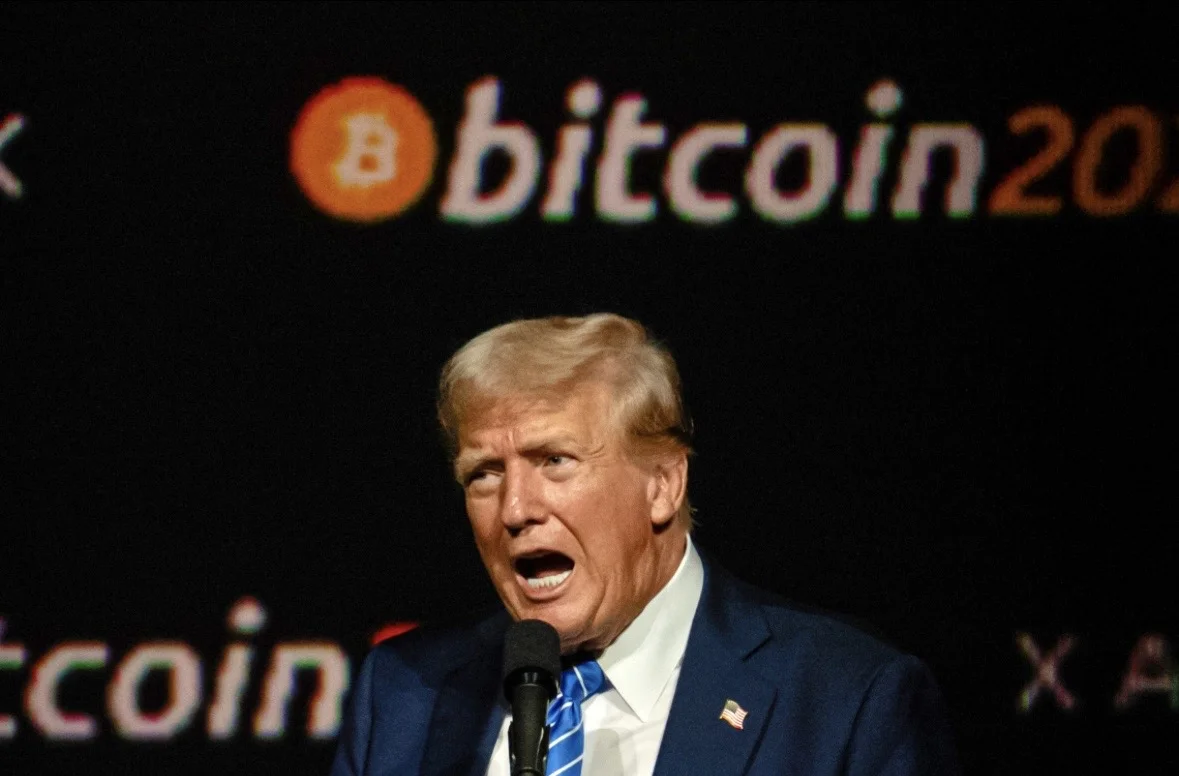 Harga Bitcoin merosot tajam dan menghapus kenaikan sejak terpilihnya Donald Trump, dipicu likuiditas tipis serta ketidakpastian kebijakan The Fed. Foto: Getty Images via Independent