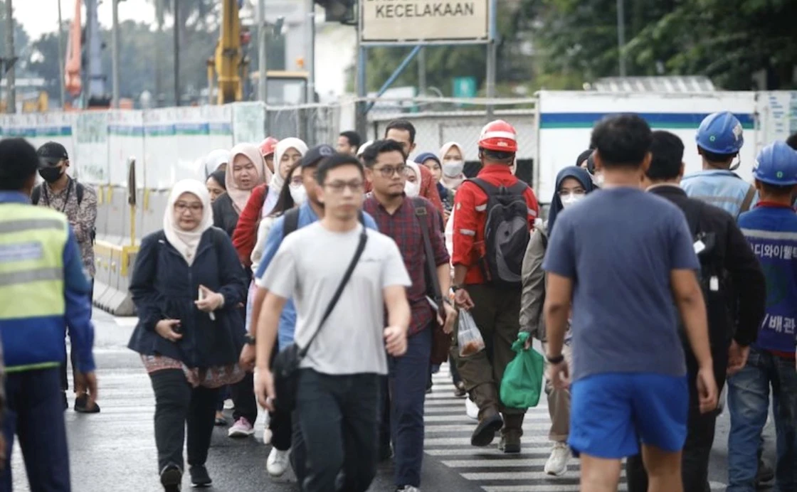 Pertumbuhan ekonomi Indonesia 2025 didorong investasi dan konsumsi domestik, menjadi sinyal positif bagi prospek pasar modal dan IHSG pada 2026. Foto: Dok. KabarBursa