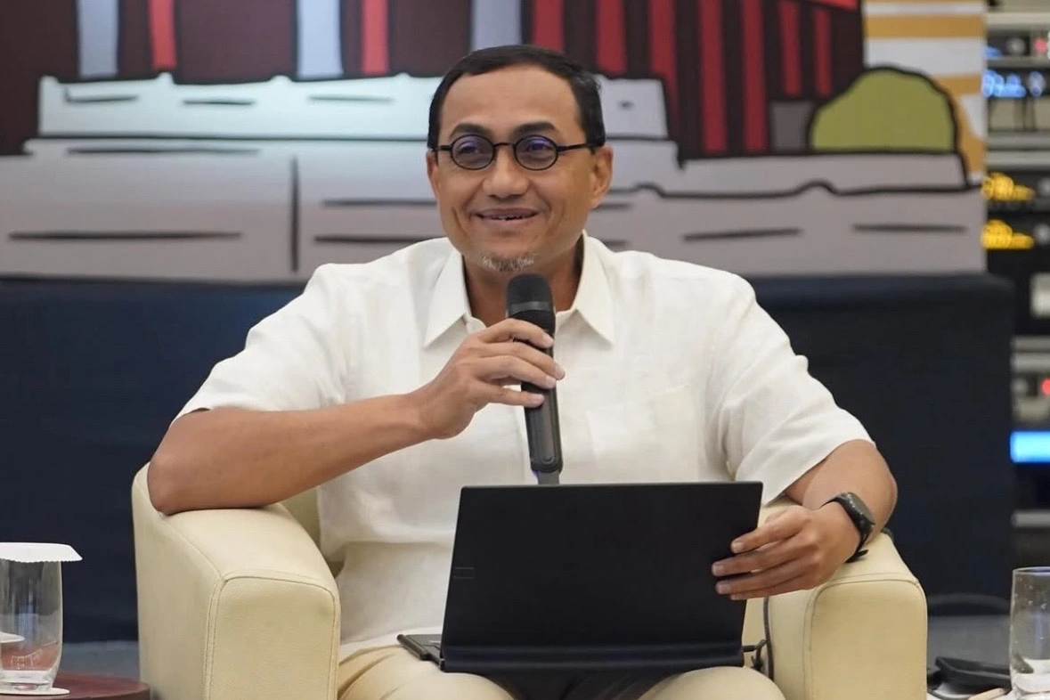 Anggota Dewan Komisioner OJK sekaligus Pjs Kepala Eksekutif Pengawas Pasar Modal, Keuangan Derivatif, dan Bursa Karbon, Hasan Fawzi, menegaskan reformasi pasar modal sejalan arahan Presiden Prabowo dengan fokus penguatan integritas, transparansi, dan perlindungan investor ritel. Foto: IG @rudisusetyo.
