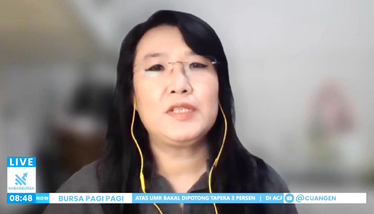Head of Research Kiwoom Sekuritas Liza Camelia Suryanata menilai IHSG masih dalam fase konsolidasi seiring net sell asing dan sentimen global dari AI, suku bunga The Fed, serta penguatan dolar. Investor disarankan memanfaatkan koreksi sebagai momentum buy on weakness secara bertahap. Foto: Dok. KabarBursa.